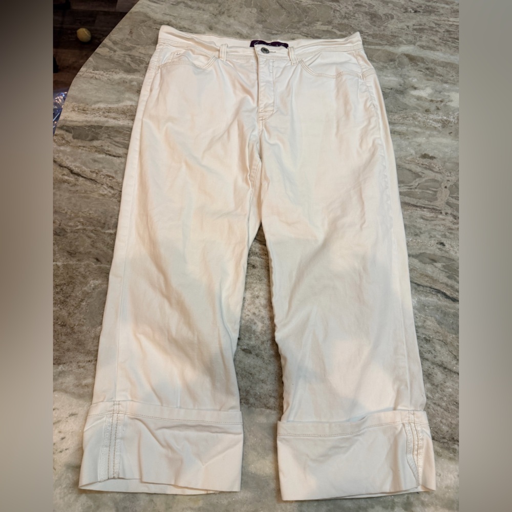 Gloria Vanderbilt White Straight Leg Pants Women’s Size 10